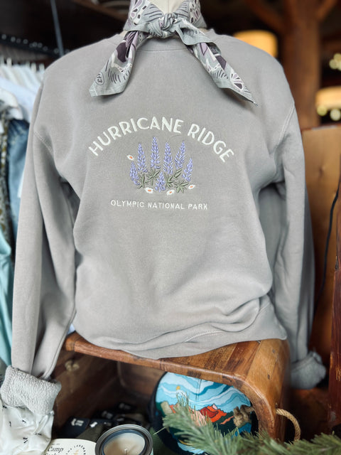 HURRICANE RIDGE embroidered crewneck