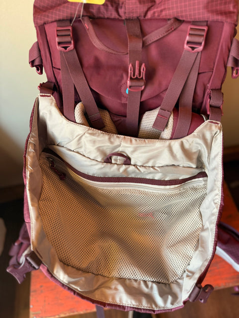 LOOP RENTAL: rei trail 65 pack